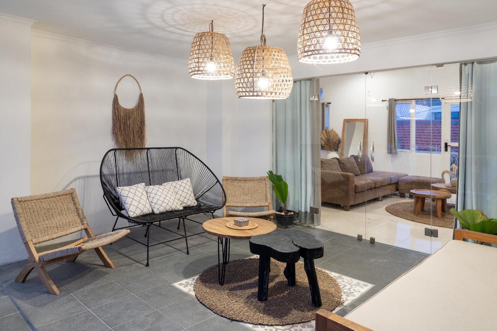 סמיניאק Casa De Lupe 5 Bedroom Villa In Kerobokan מראה חיצוני תמונה