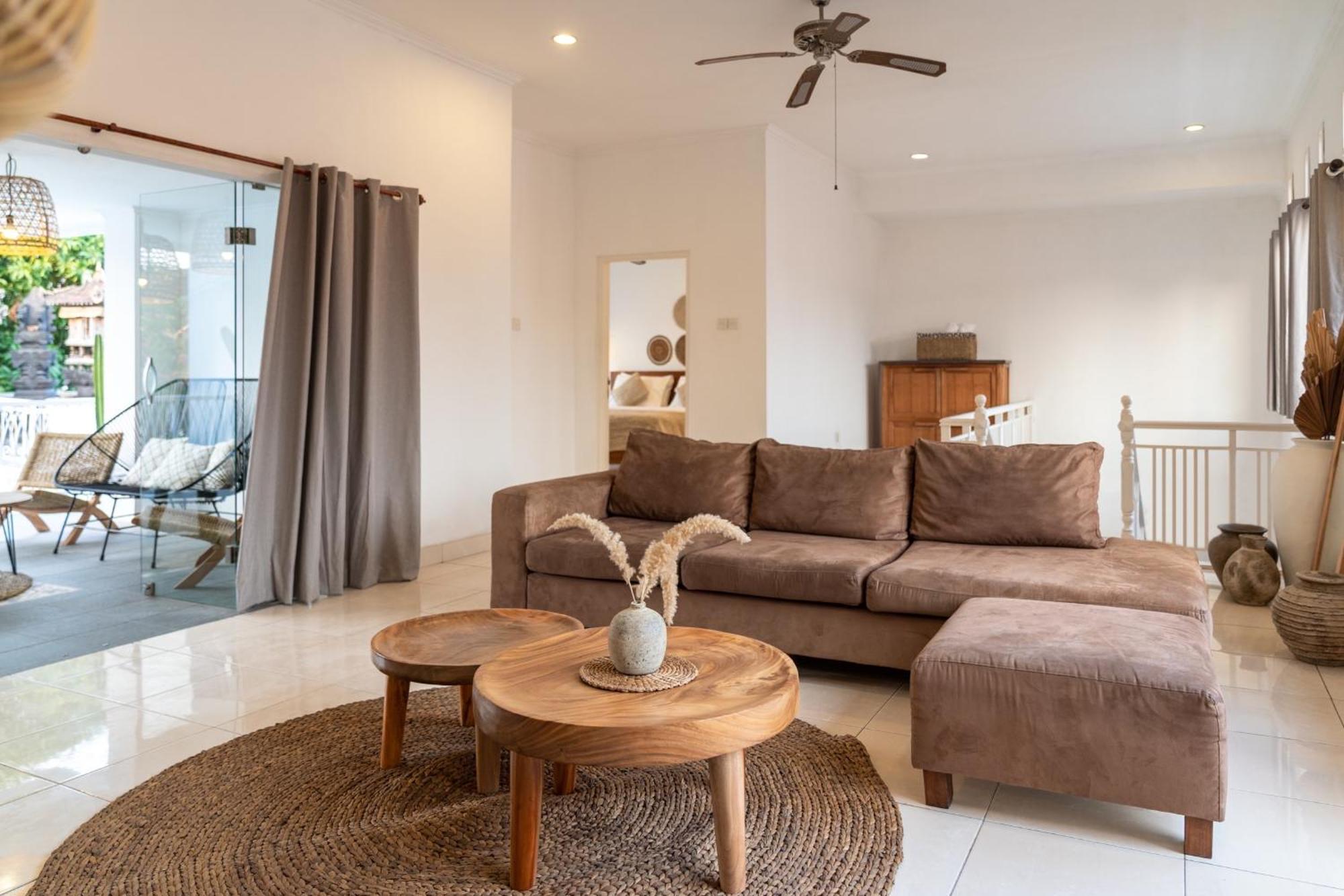 סמיניאק Casa De Lupe 5 Bedroom Villa In Kerobokan מראה חיצוני תמונה